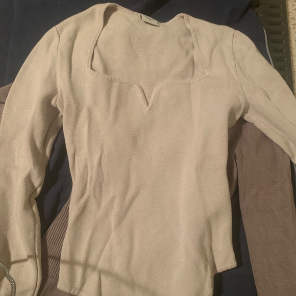 Abercrombie bundle bodysuit sweaters - Picture 2 of 2